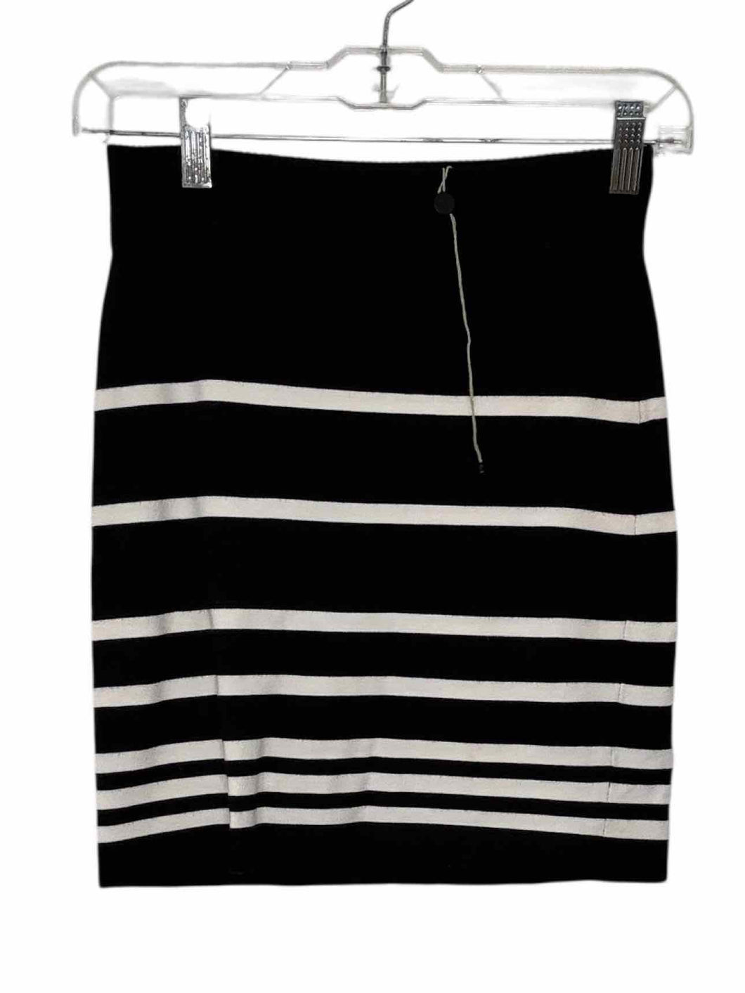 Rag & Bone Size Small Navy Stripe Pre-Owned Skirt- Ladies