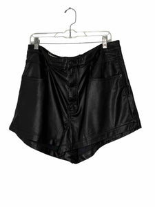 Free People Size 34 Black Pre-Owned Shorts- Ladies