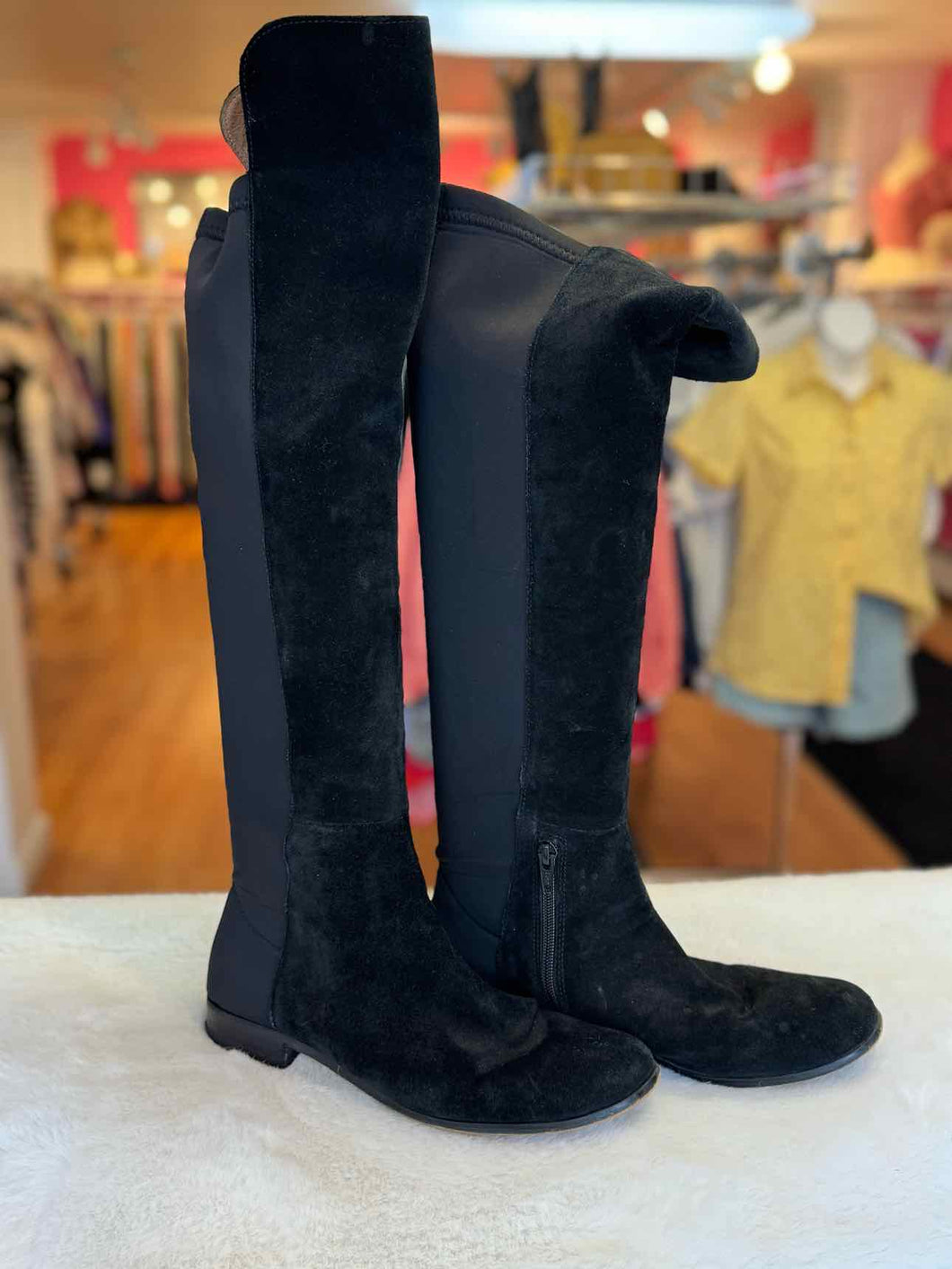 Size 7 Black Pre-Owned Boots- Ladies