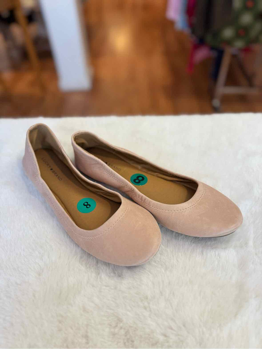 Lucky Brand Size 8 Blush Flats Pre-Owned Shoes- Ladies