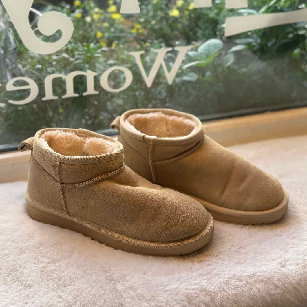 Cushionaire Size 8.5 Beige Bootie Pre-Owned Shoes- Ladies