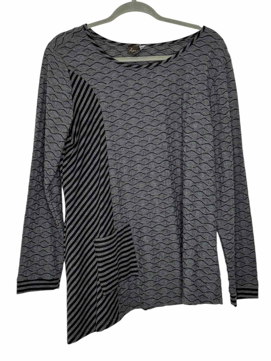 Apropro Size Large Grey Pre-Owned Top- Ladies