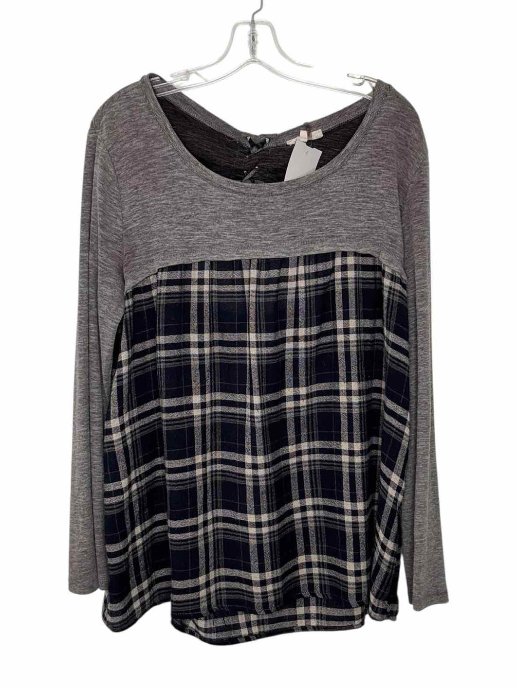 Etro Size Large Grey Plaid Pre-Owned Top- Ladies