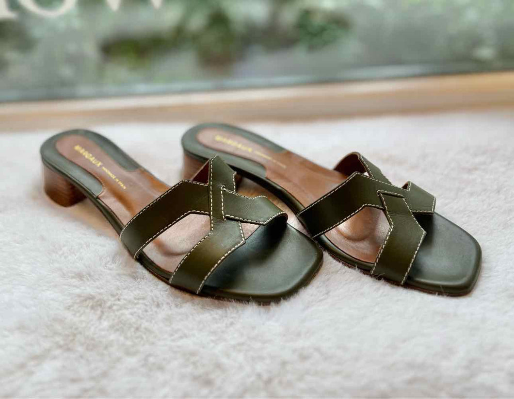 Margaux Size 36.5 Green Sandal Pre-Owned Shoes- Ladies