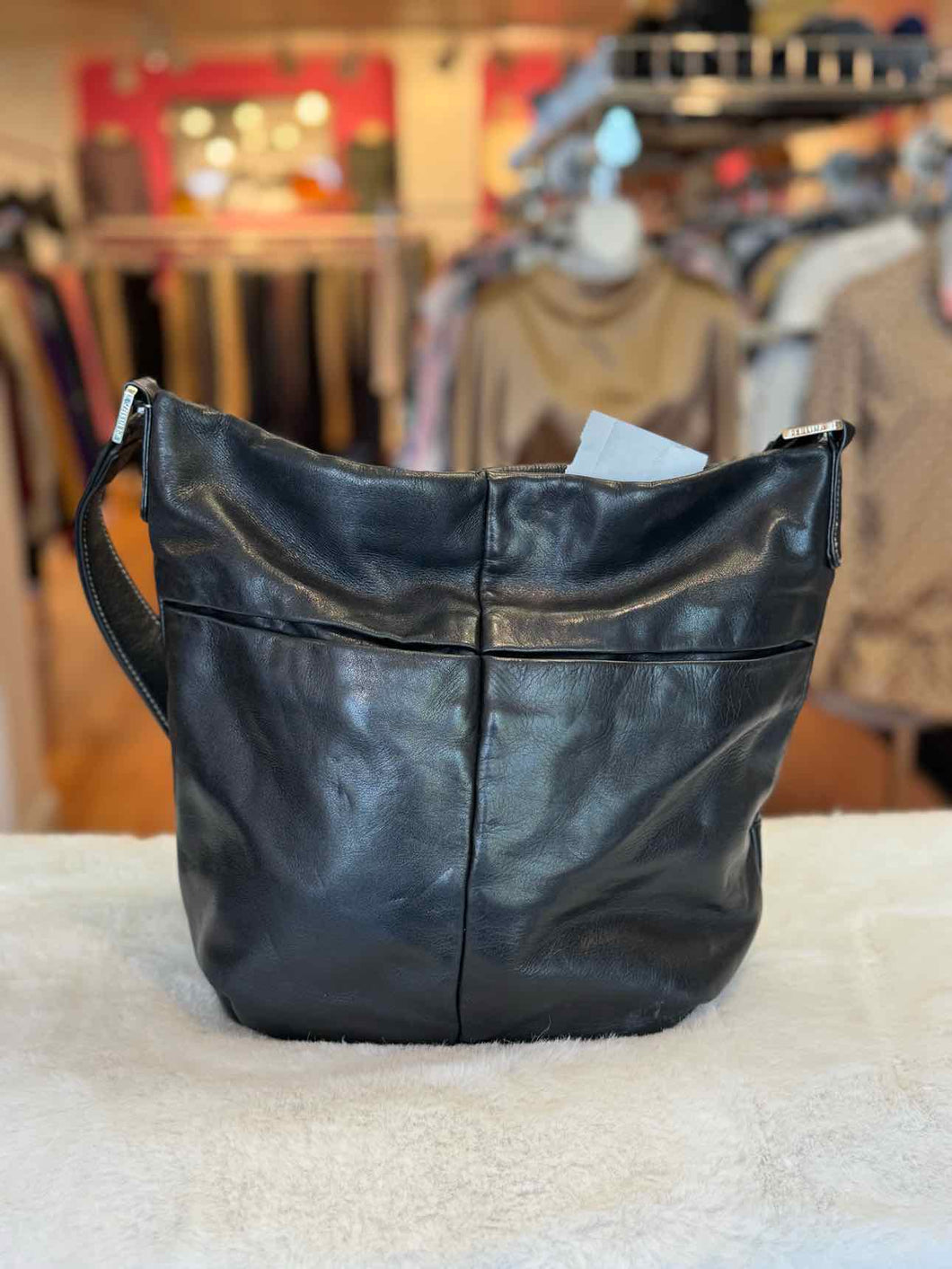 Perlina Black Pre-Owned Purse- Ladies