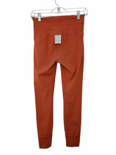Load image into Gallery viewer, Vuori Size Small Coral Pre-Owned Pants- Ladies

