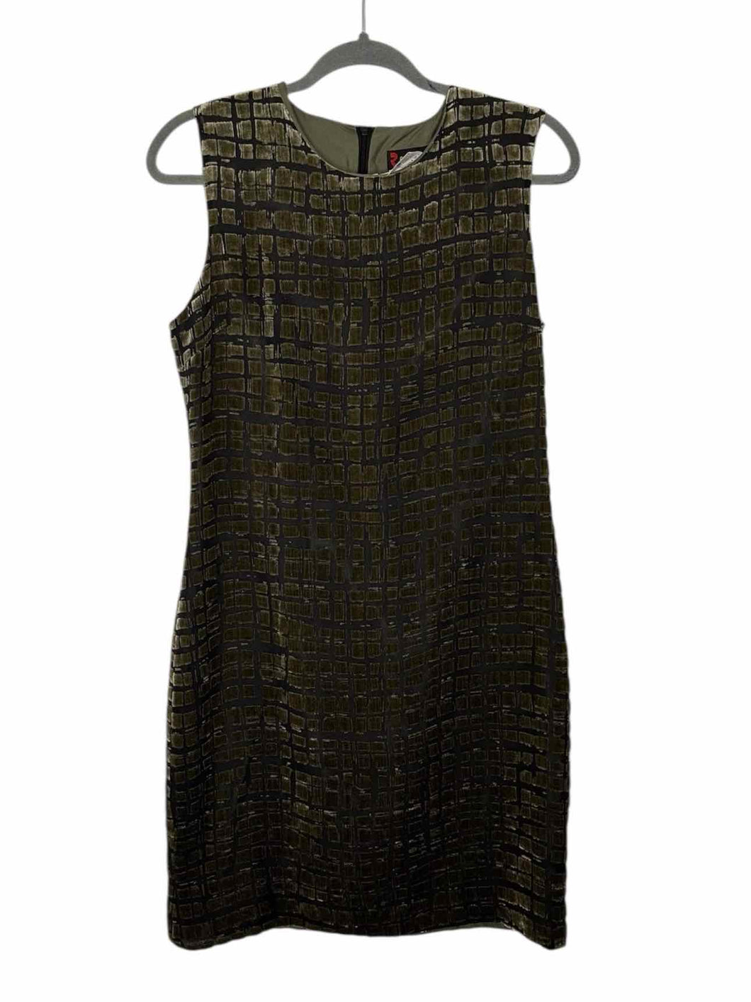 Size S/M Green Pre-Owned Dress- Ladies