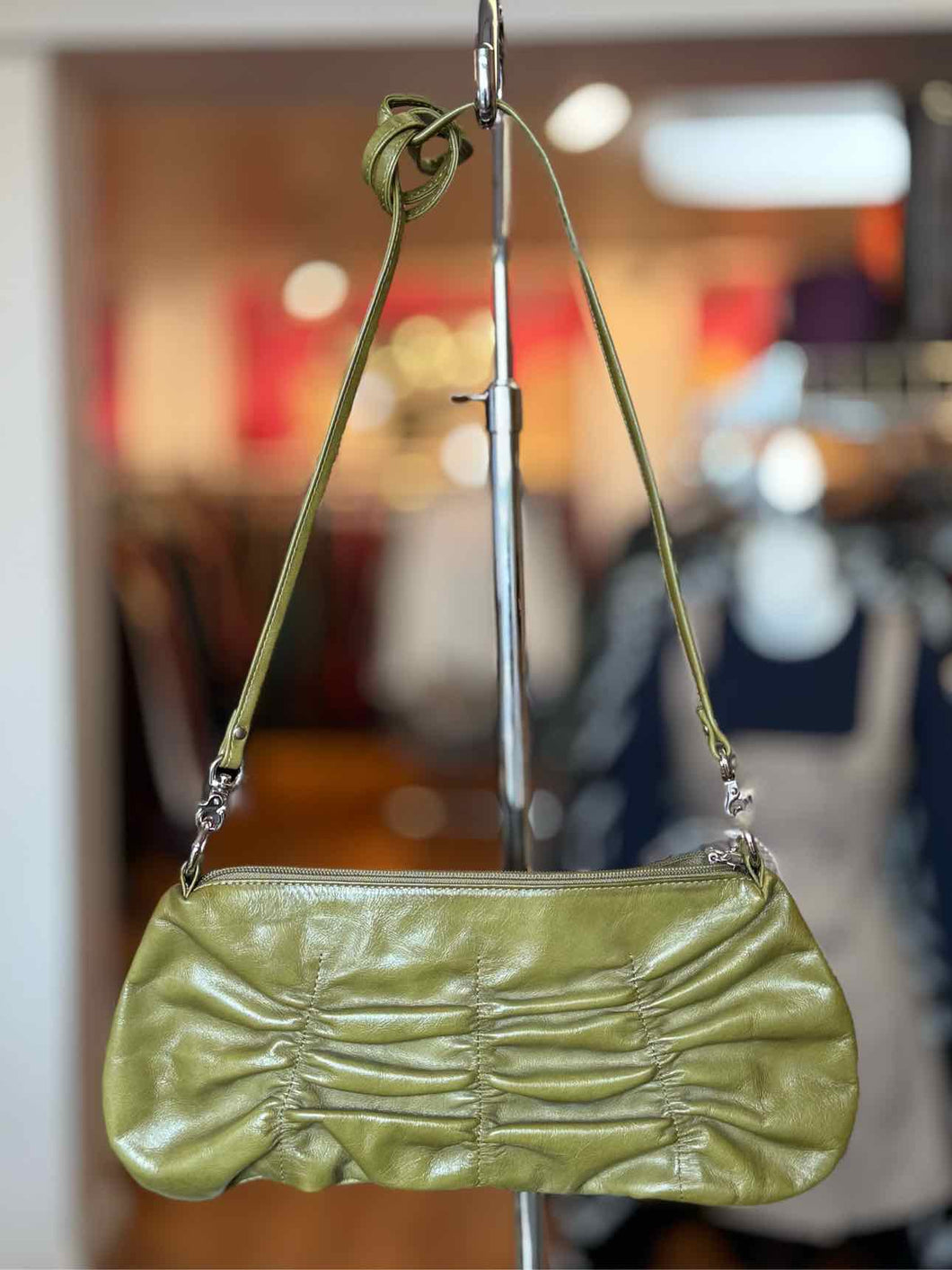 Hobo Green Pre-Owned Purse- Ladies
