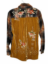 Load image into Gallery viewer, Paparazzi Size Medium Brown Plaid Pre-Owned Shirt- Ladies
