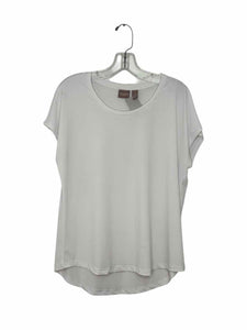 Chicos Size Medium White Pre-Owned T-Shirt- Ladies