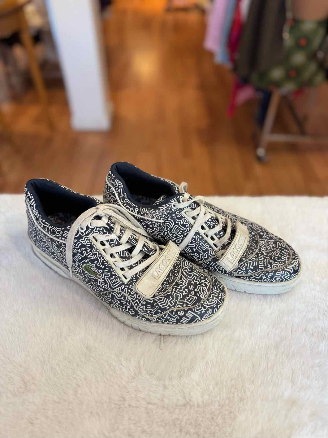 Lacoste Size 9 Navy Print Pre-Owned Shoes- Mens