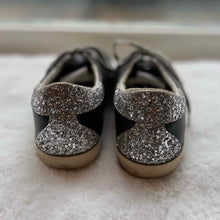 Load image into Gallery viewer, Golden Goose Size 37 Black Sneaker Pre-Owned Shoes- Ladies
