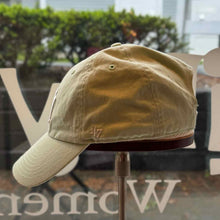 Load image into Gallery viewer, Urban Outfitters Mint Pre-Owned Hat- Ladies
