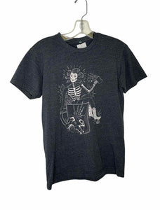 Size Small Grey Pre-Owned T-Shirt- Ladies