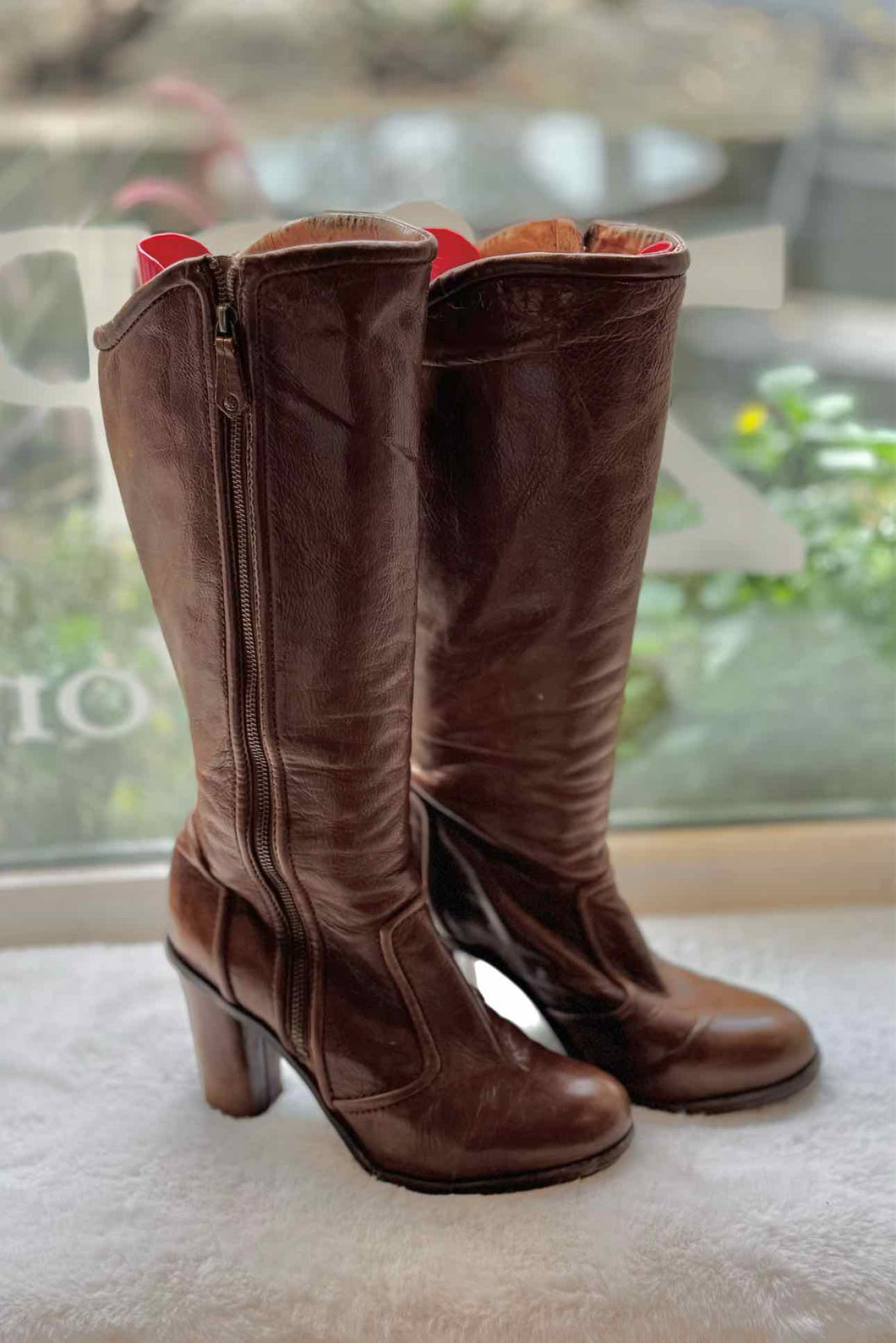 Frye Size 9 Brown Pre-Owned Boots- Ladies