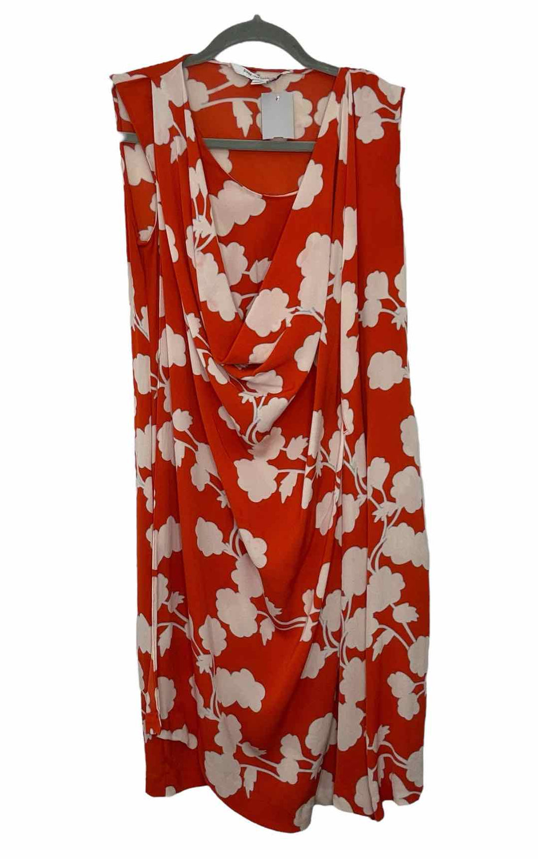 Diane VonFurstenberg Size 2 Orange Print Pre-Owned Dress- Ladies