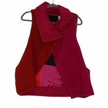 Load image into Gallery viewer, No Brand Label Size M/L Hot Pink Pre-Owned Vest- Ladies
