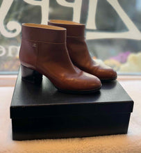Load image into Gallery viewer, Chanel Size 41 Brown Pre-Owned Boots- Ladies
