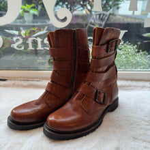 Load image into Gallery viewer, Frye Size 6 Brown Pre-Owned Boots- Ladies
