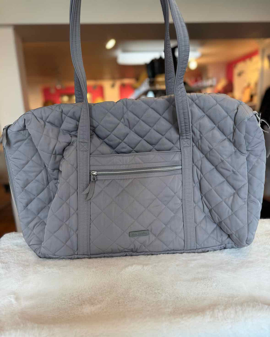 Vera Bradley Size Large Grey Pre-Owned Luggage
