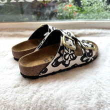 Load image into Gallery viewer, Birkenstock Size 37 White Print Sandal Pre-Owned Shoes- Ladies
