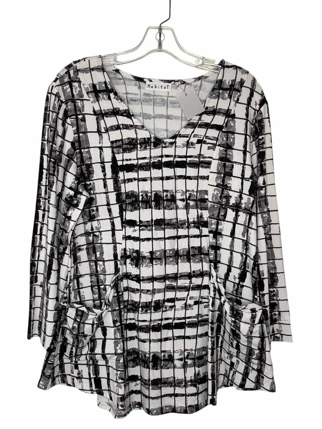 Habitat Size Large White Print Pre-Owned Top- Ladies