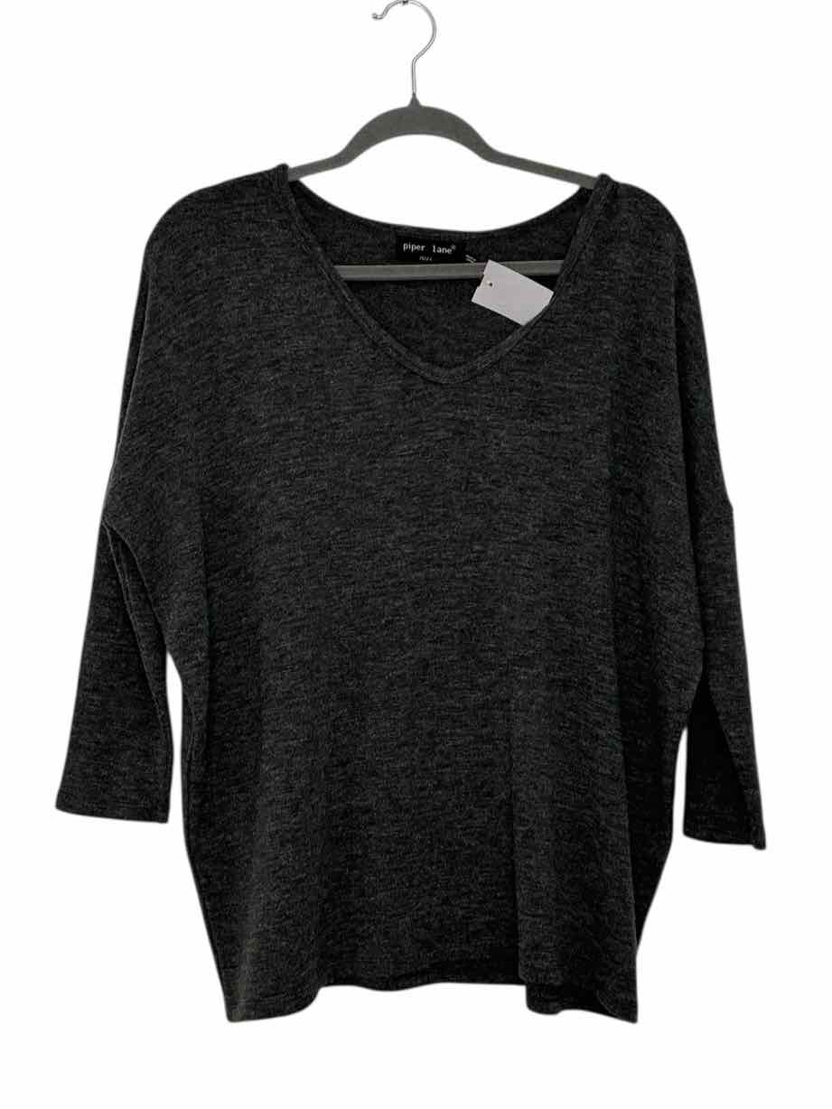 Size 6 Grey Pre-Owned Sweater- Ladies