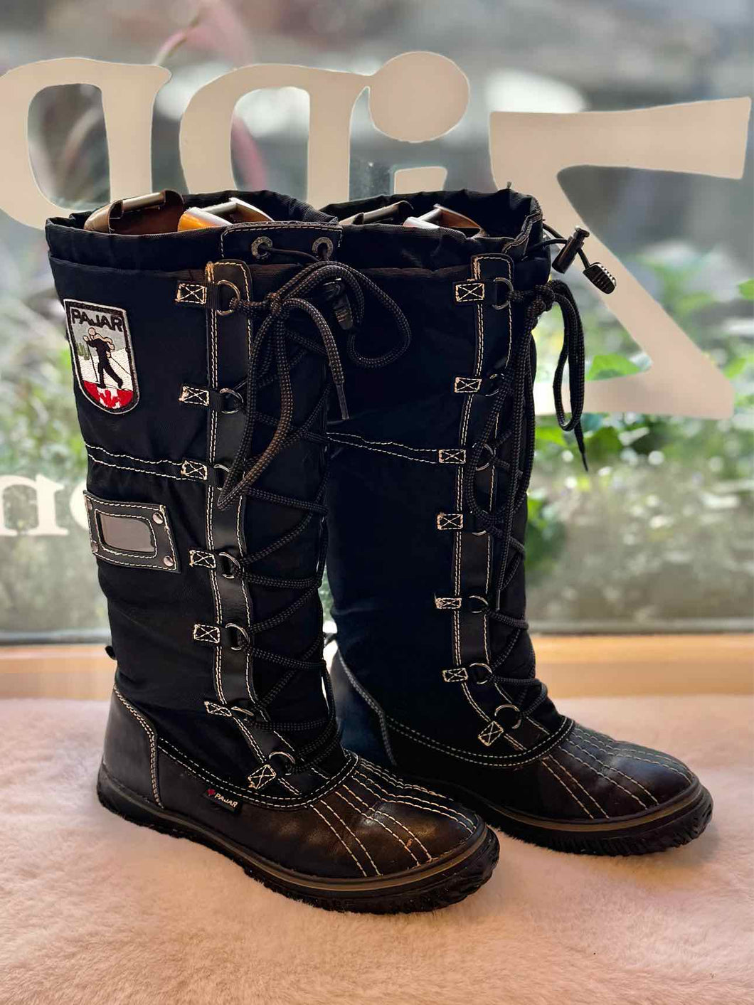 Pajar Size 6 Black Pre-Owned Boots- Ladies