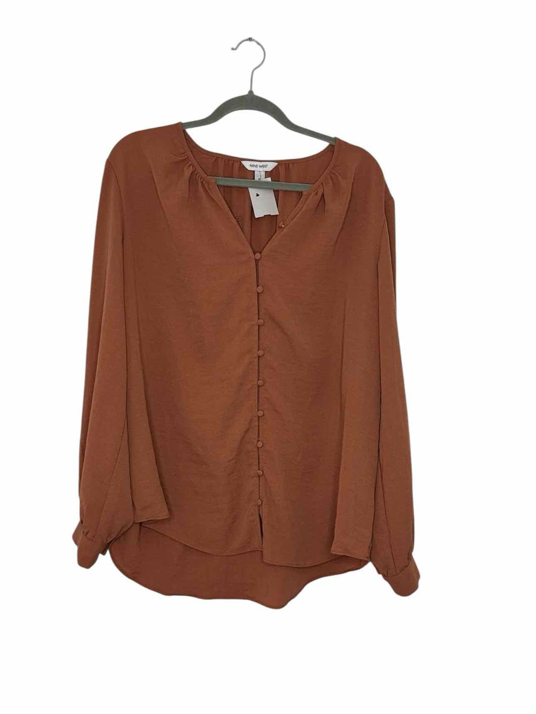 Nine West Size X-Large Tan Pre-Owned Blouse- Ladies