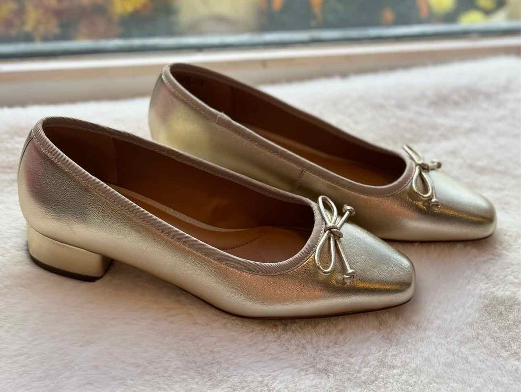 Talbots Size 7 Gold Heels Pre-Owned Shoes- Ladies