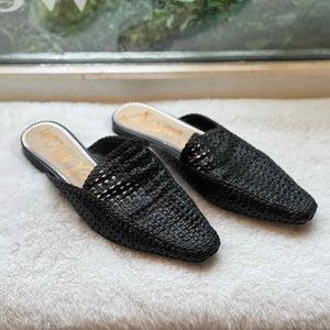 Sam Edelman Size 11 Black Sandal Pre-Owned Shoes- Ladies