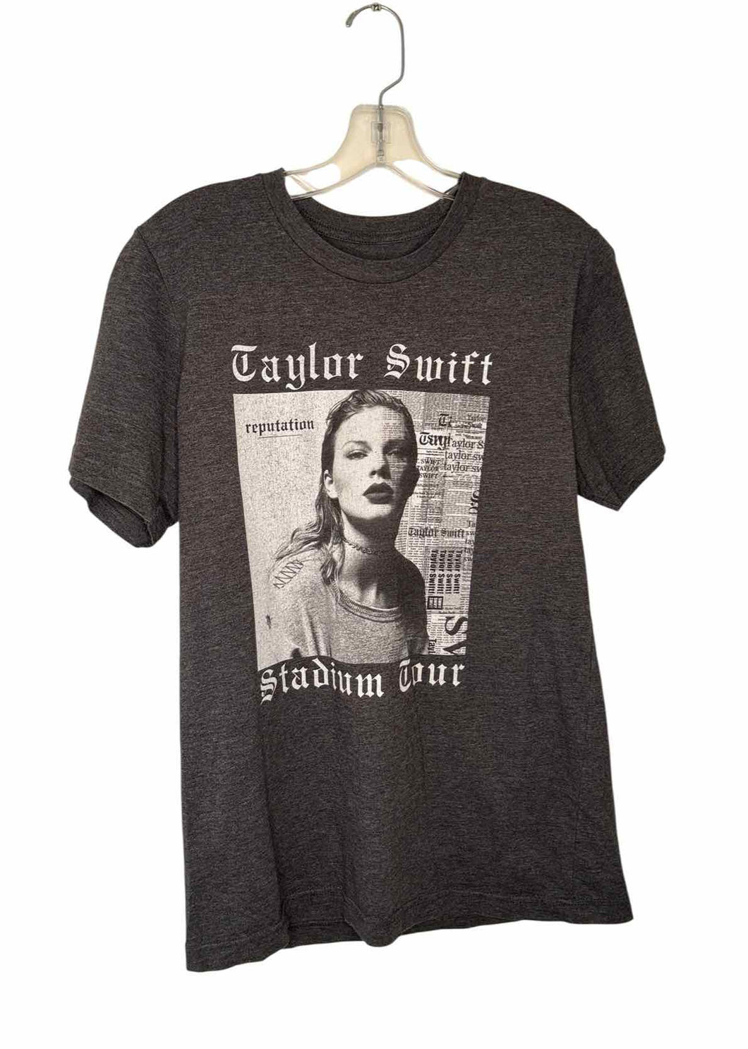 Size Medium Grey Pre-Owned T-Shirt- Ladies