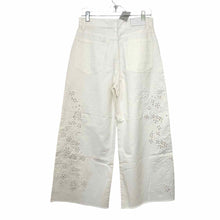 Load image into Gallery viewer, Lauren Ralph Lauren Size 6 White Pre-Owned Jeans- Ladies
