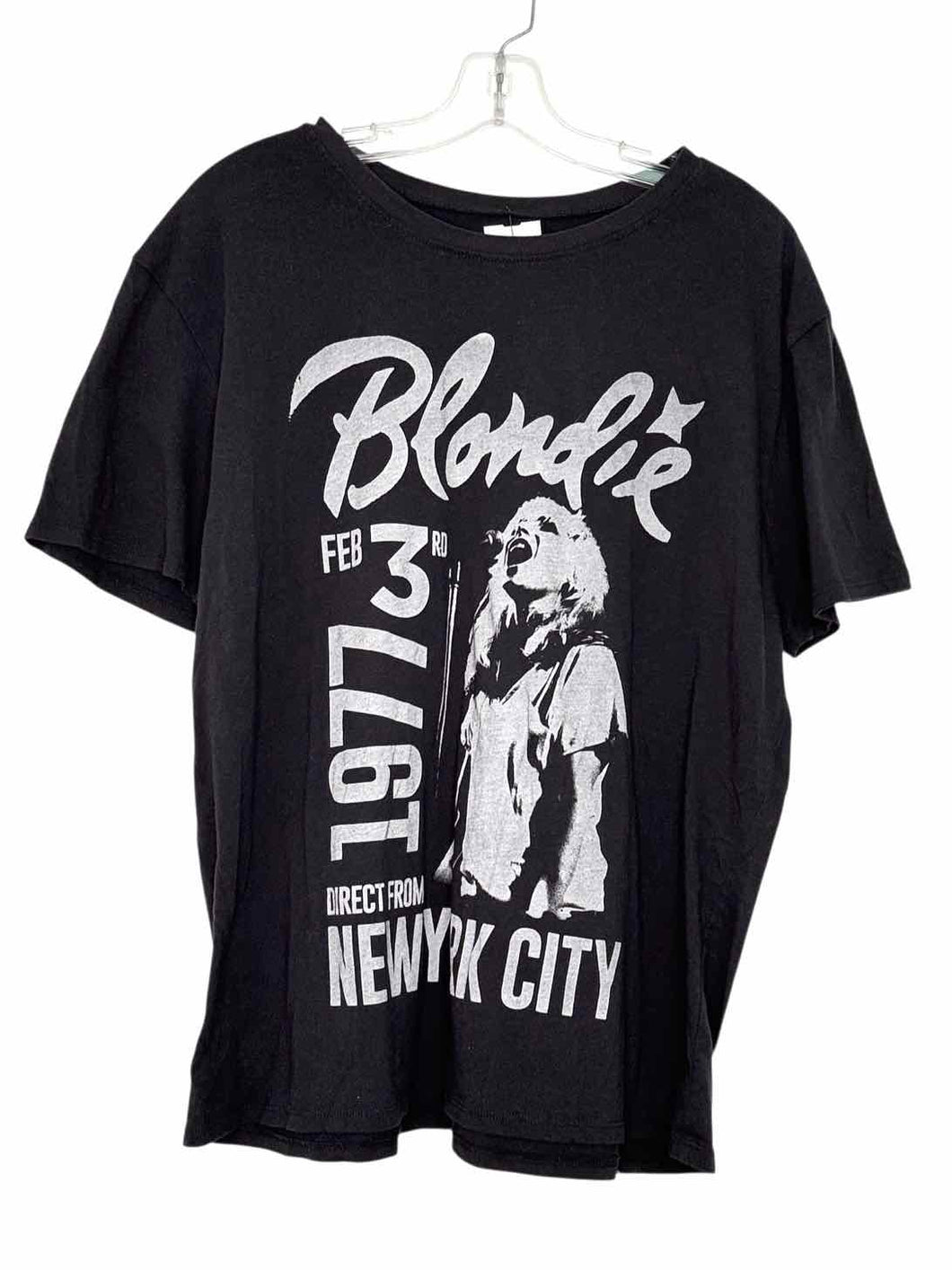 Size Large Black Pre-Owned T-Shirt- Ladies