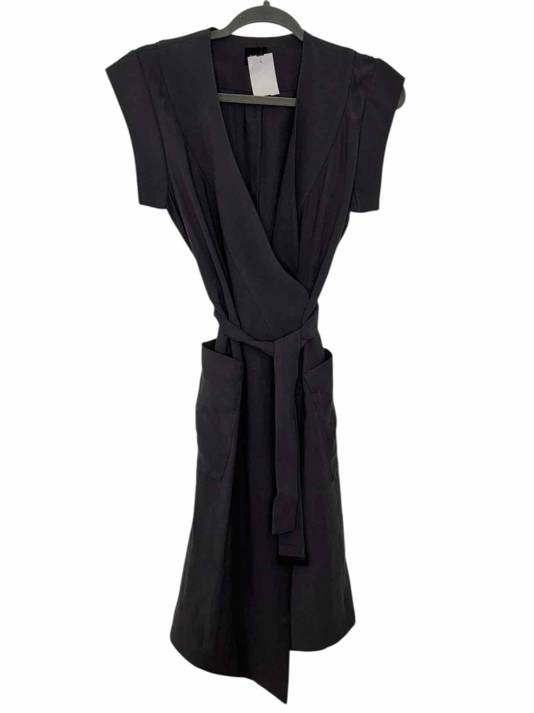 Size 6 Grey Pre-Owned Dress- Ladies
