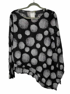 Size Medium Black Print Pre-Owned Top- Ladies