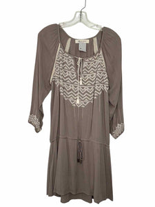 Size Medium Grey Pre-Owned Dress- Ladies