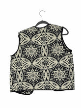 Load image into Gallery viewer, SUD Express Size M Black Print Pre-Owned Vest- Ladies

