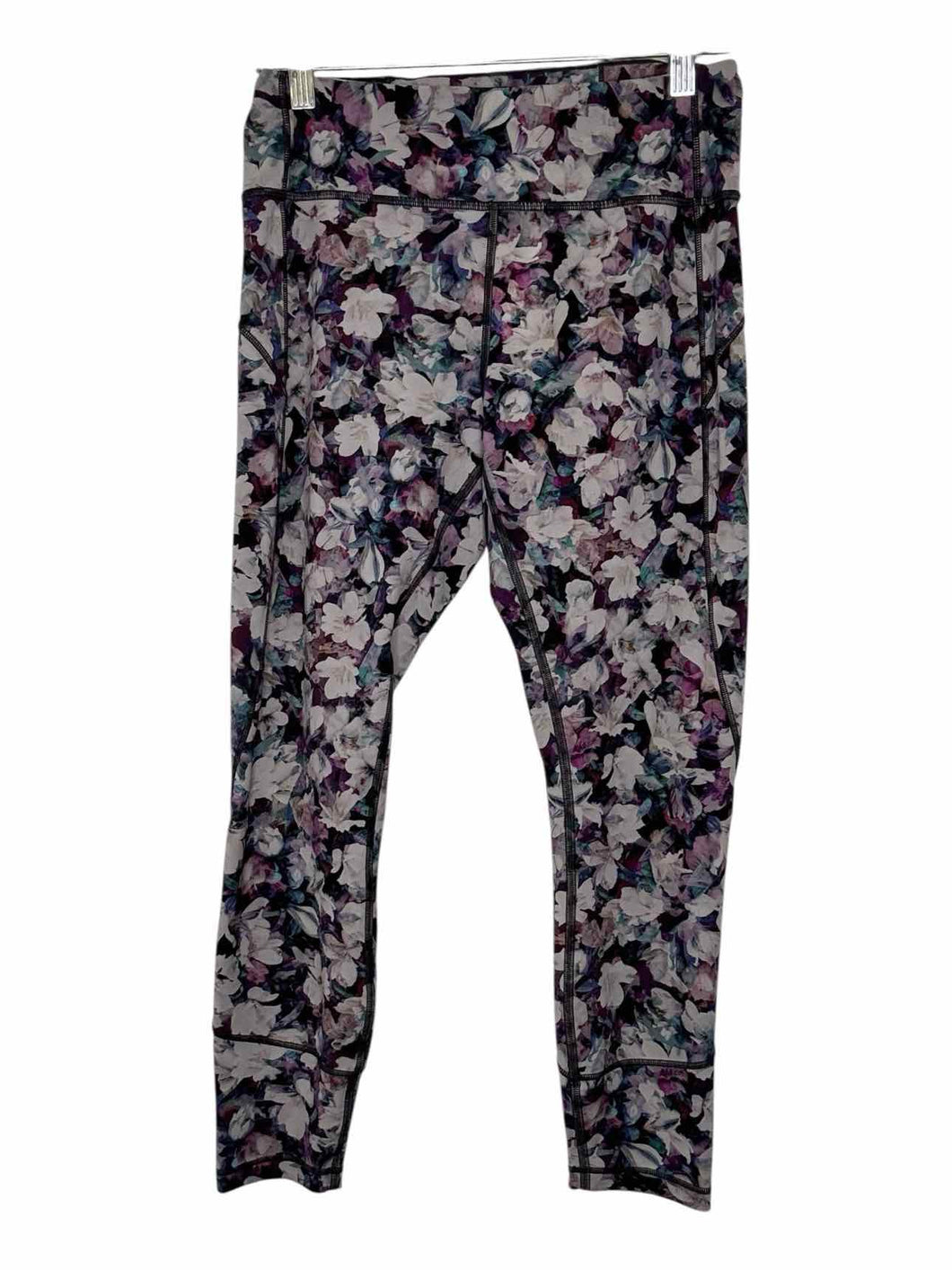 Lululemon Size 10 Grey Print Pre-Owned Leggings- Ladies