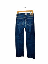 Load image into Gallery viewer, Levis Size 30 Denim Pre-Owned Jeans- Ladies
