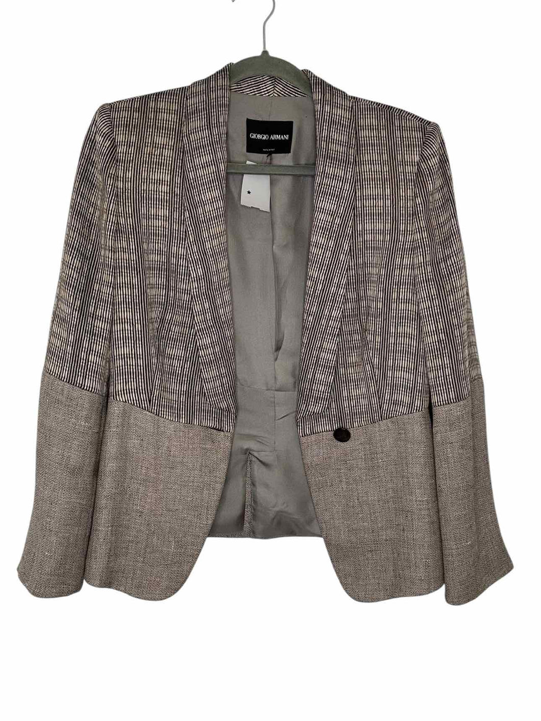 Giorgio Armani Size Small Grey Pre-Owned Blazer/Indoor Jacket- Ladies