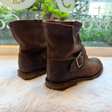 Load image into Gallery viewer, Frye Size 6.5 Brown Pre-Owned Boots- Ladies
