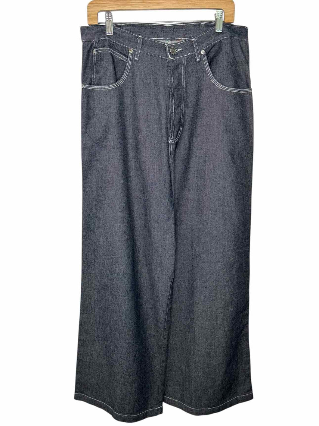 Size 32 Denim Pre-Owned Jeans- Ladies