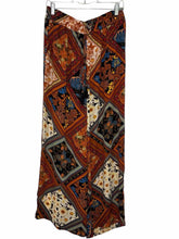 Load image into Gallery viewer, Rose + Olive Size Large Rust Print Pre-Owned Multiple Piece Set

