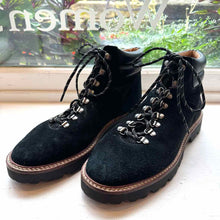 Load image into Gallery viewer, Madewell Size 11 Black Pre-Owned Boots- Ladies
