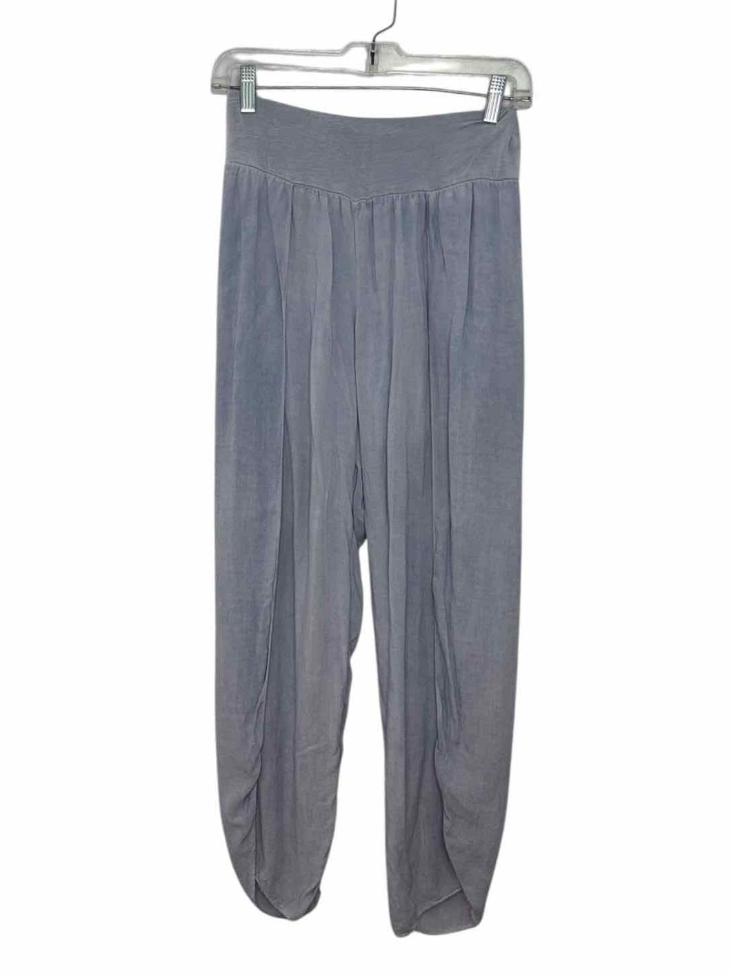 Made in Italy Size Small Lt. Blue Pre-Owned Pants- Ladies