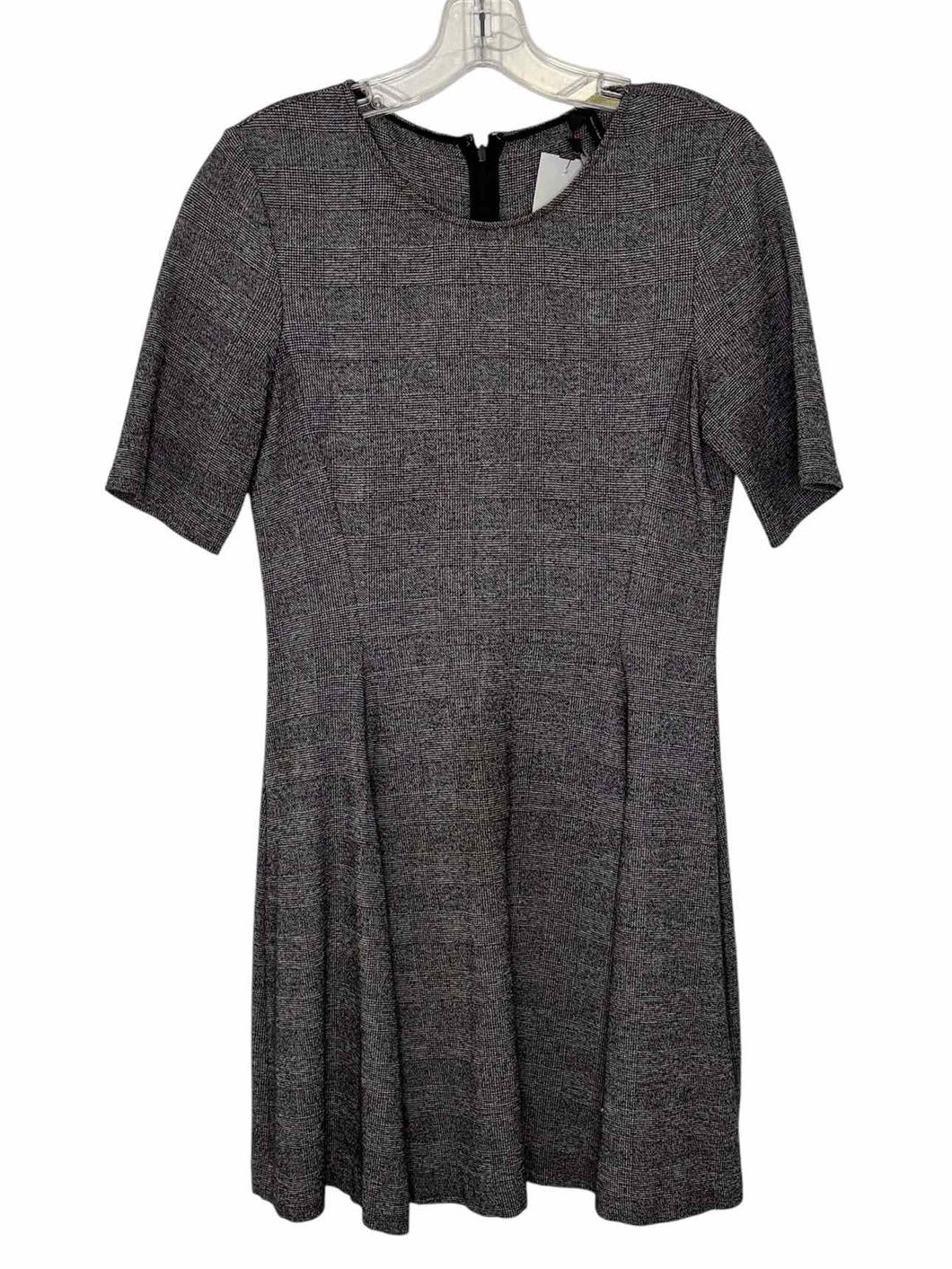 Theory Size 4 Grey Pre-Owned Dress- Ladies