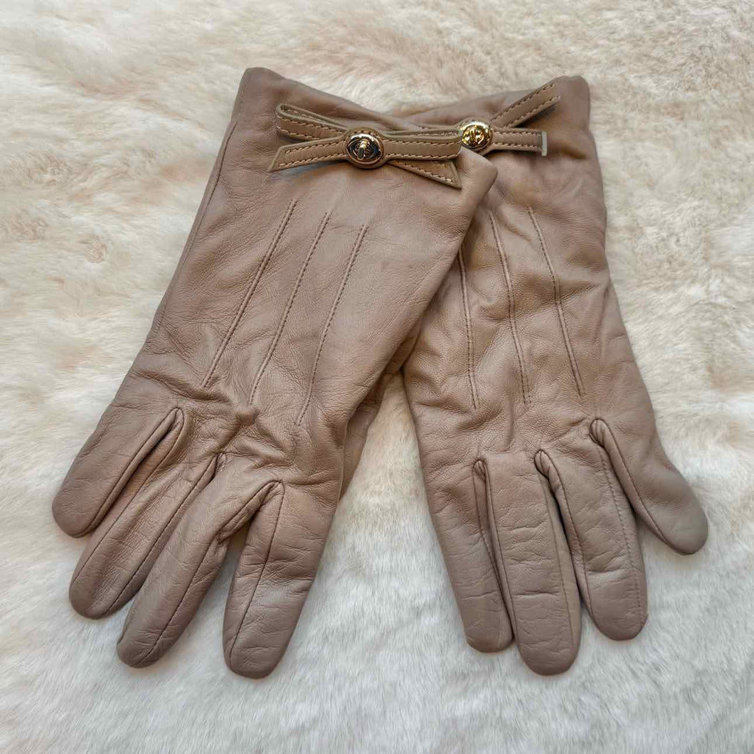 Coach Size 8 Mauve Pre-Owned Gloves- Ladies