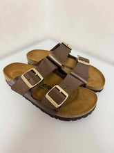 Load image into Gallery viewer, Birkenstock Size 37 Brown Sandal Pre-Owned Shoes- Ladies
