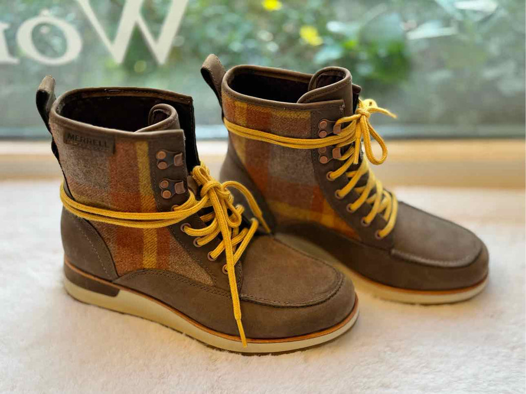 Merrell Size 5.5 Tan Plaid Pre-Owned Boots- Ladies